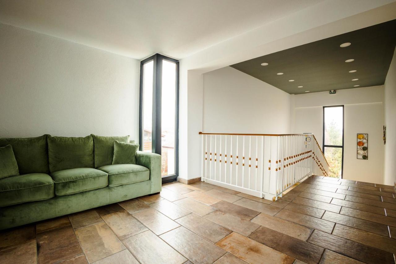 Bliss Inn Tunari Voluntari Bagian luar foto